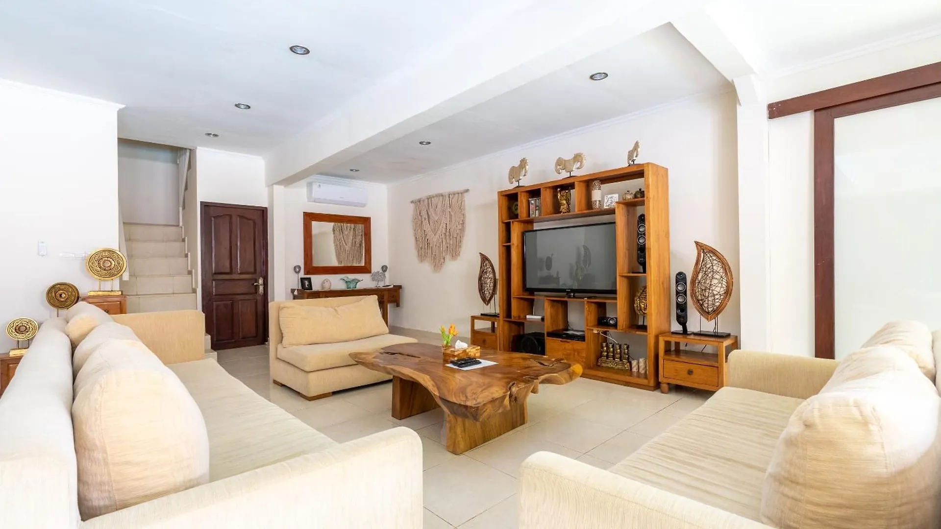 10 Bedroom Villa Vista Seminyak