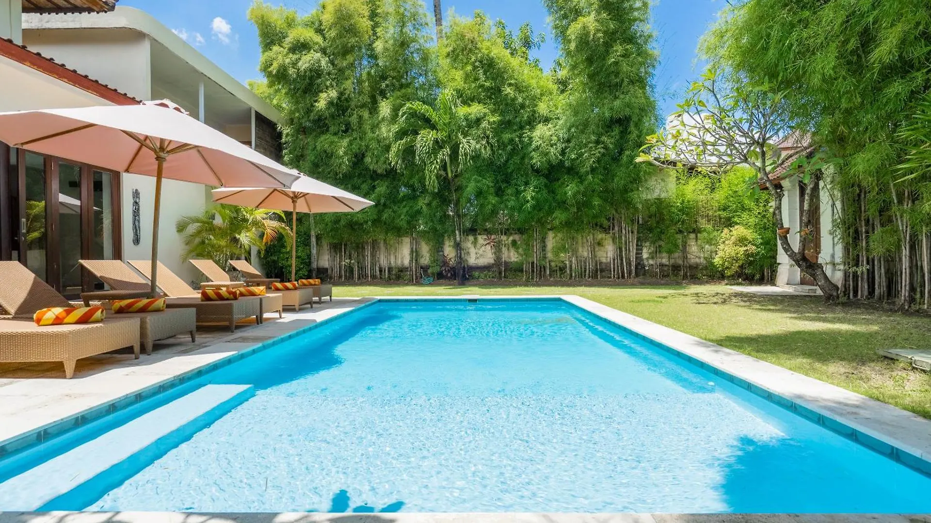 10 Bedroom Villa Vista Seminyak