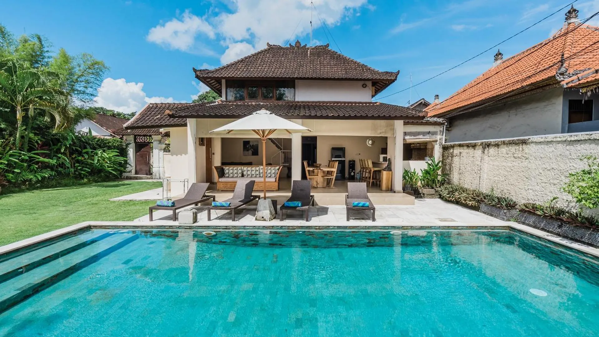 10 Bedroom Villa Vista Seminyak